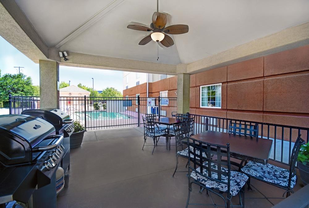 Candlewood Suites Columbia-Fort Jackson By Ihg Екстер'єр фото